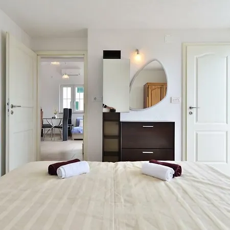 Aurea Palma 3*